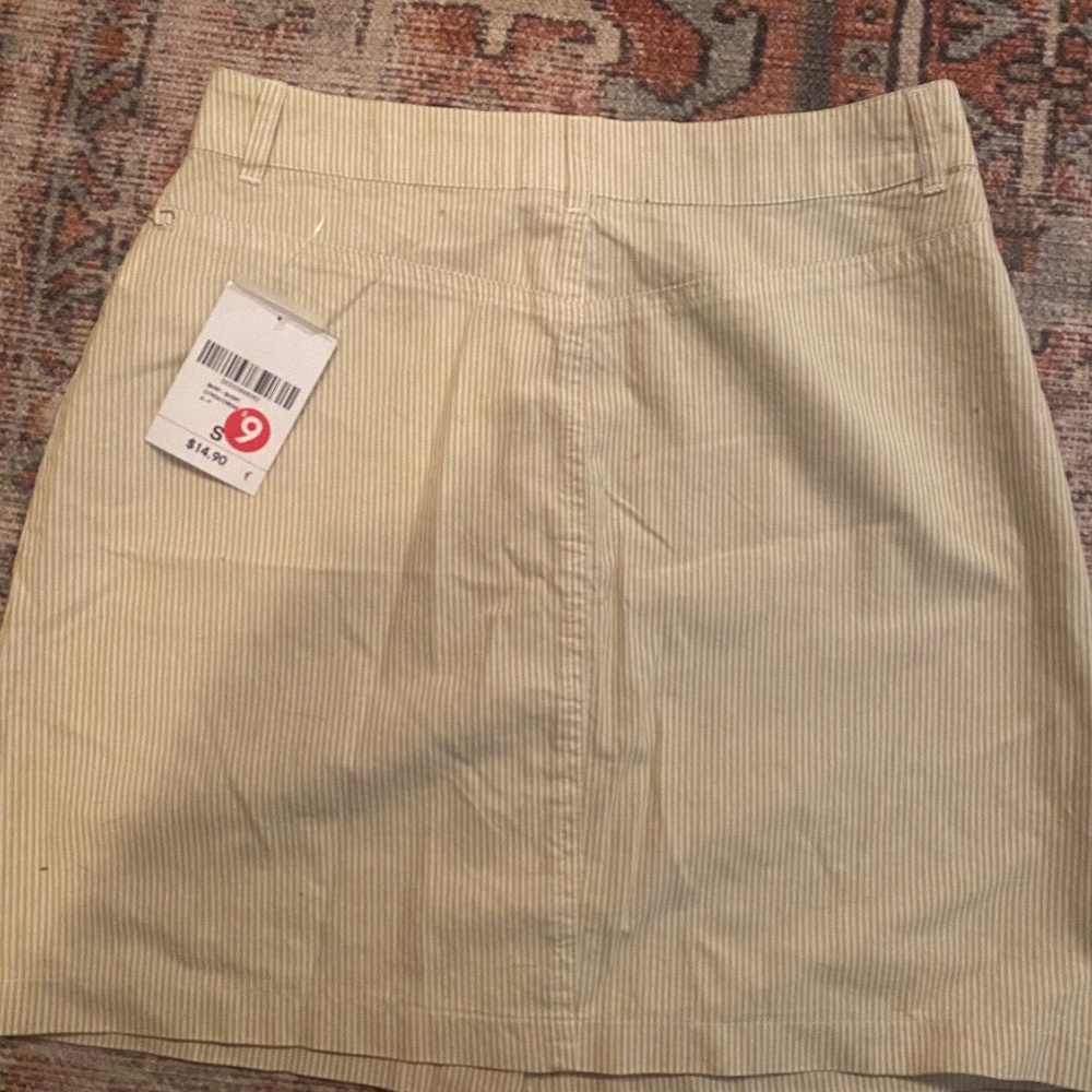 Stripped green skirt